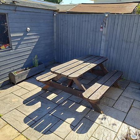 Beach & Tonic Beachside Chalet Humberston Exteriér fotografie