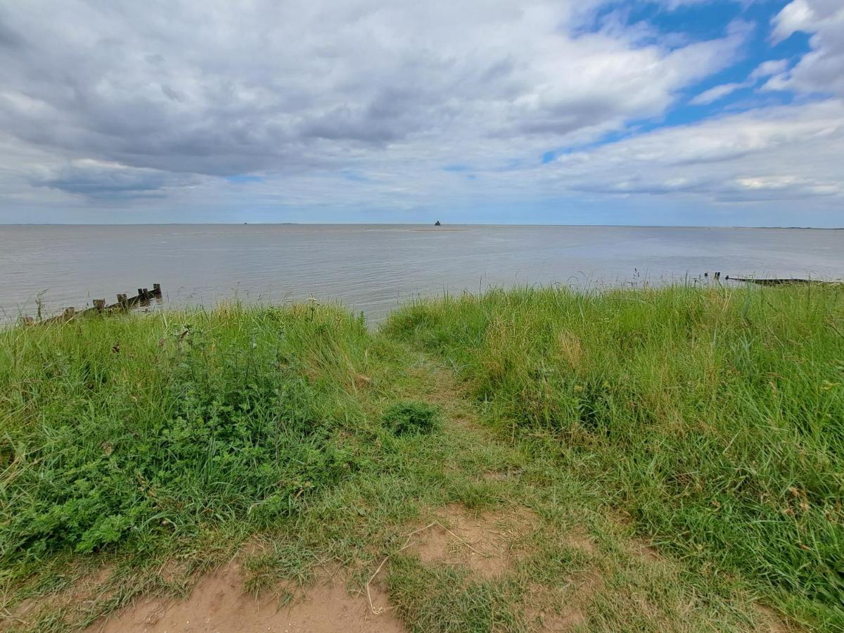 Beach & Tonic Beachside Chalet Humberston Exteriér fotografie