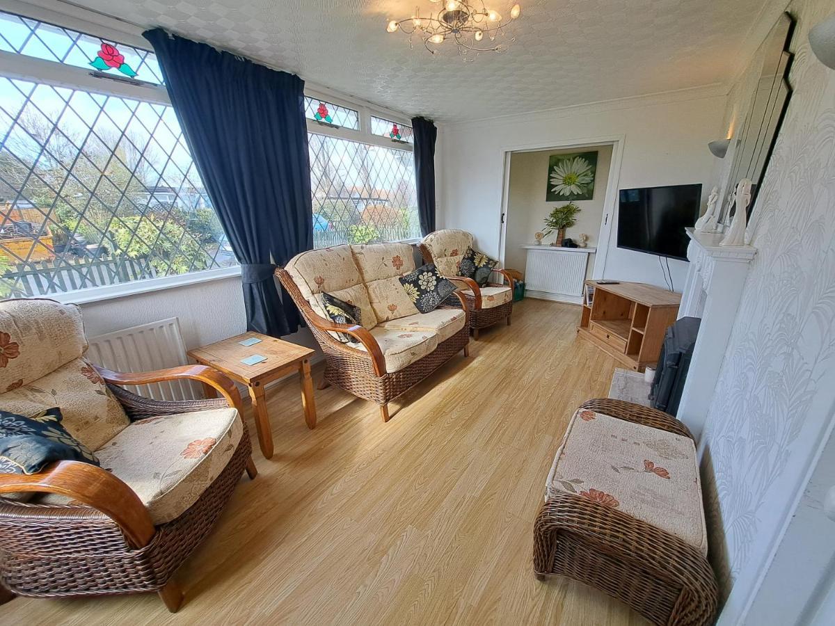 Beach & Tonic Beachside Chalet Humberston Exteriér fotografie