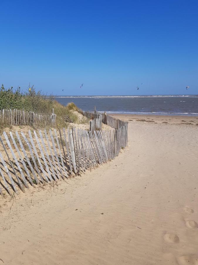 Beach & Tonic Beachside Chalet Humberston Exteriér fotografie
